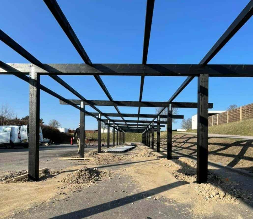 Carport Langkær — skelet under tag-opbygning