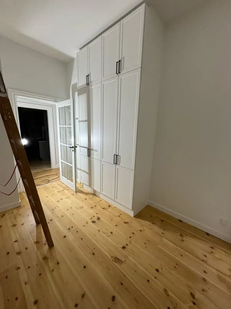Totalrenovering Skodsborg — indbygget garderobeløsning